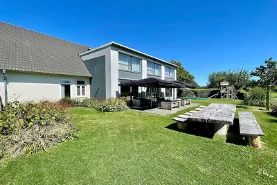Image de Villa près de l'aéroport Teuge et Paleis 't Loo