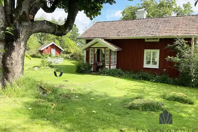 Image de Charming holiday house with unique garden outside Värnamo | Se07039
