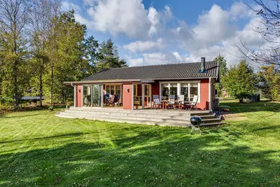 Image de Holiday house with jacuzzi near nature | Se02021