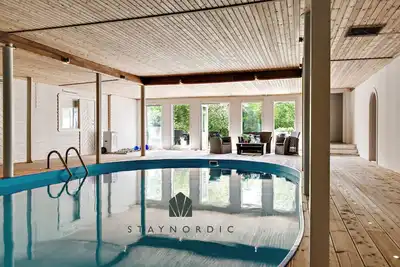 Image de Large and beautifully decorated pool house on Österlen | Se01010