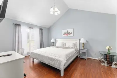 Image de Charming 3b2b Apartment｜Ground Floor Comfort｜Pet-Friendly Retreat Awaits #41922