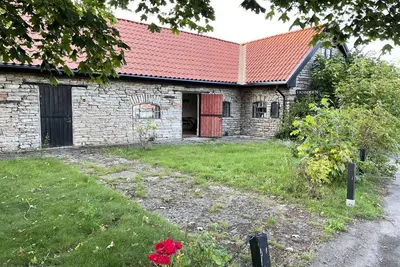 Image de StayNordic | Renovated, large and unique building built in stone located in Gårdby | Se04041