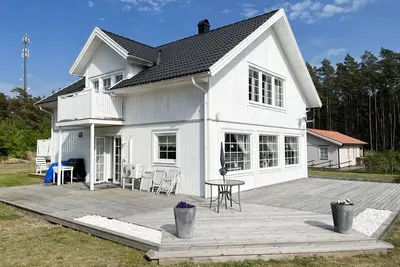 Image de Large and spacious villa in Revsudden, north of Kalmar | Se05075