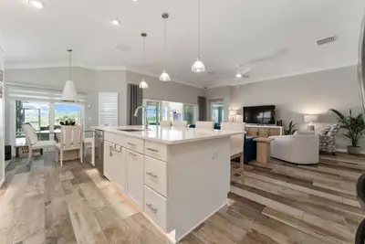 Image de Hawkins Azure Pool Home (Hawkins)
