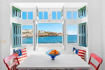 Image de Traditional Canary beach house