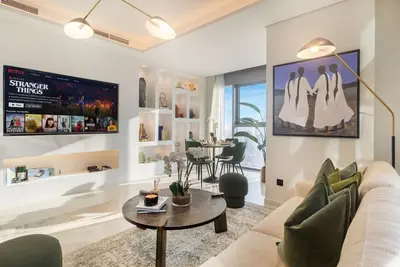 Image de Rare 2br w/ Infinity Pool, Sea & Burj Khalifa View