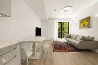 Image de 2 Bedroom Apartment with Ev Parking by Hostlovers