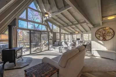 Image de Aspen A-Frame by Innsbrook Vacations!