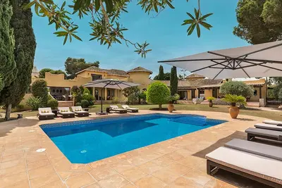 Stunning 5 bedroom villa with private pool in heart of La Manga Club. Sleeps 10