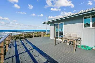 Image de Falcon Getaway - New Oceanfront Listing! - Beachcomber Vacation Homes