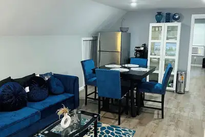 Image de Charming 2-bedroom apartment with WiFi, Ac in City of Orange