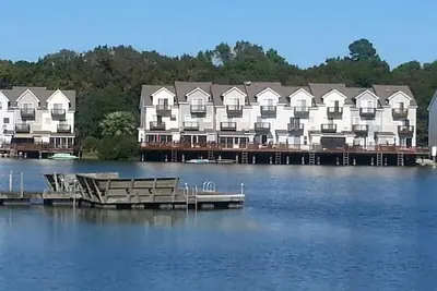 Image de Luxury Charleston Waterfront Getaway