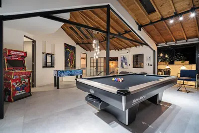 Image de Luxury Retreat Private Sauna/Jacuzzi/Billiard/Gym