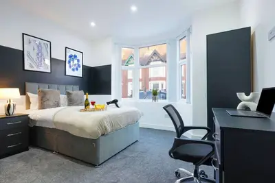 Image de Charming 4 Bedroom 4 Bathroom Flat w/ Free Parking