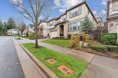 Image de Spacious 3-Br with Kitchen, WiFi and Ac in Beaverton - Allows Pets!