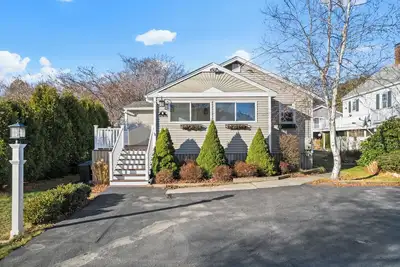 Image de The Hideaway! Sleeps 6 on The Nubble!