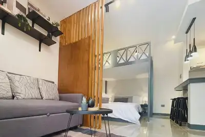 Image de Group-Friendly Stay, Minutes from the Airport H01
