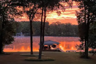 Image de Modern Cabin, Unbeatable Location On Lake Gaston- Lizard Cabin