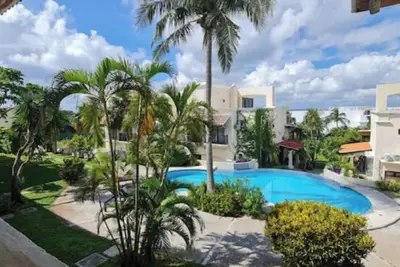 Spacious villa w/ workspace, pool & fast Wi-Fi\n\n
