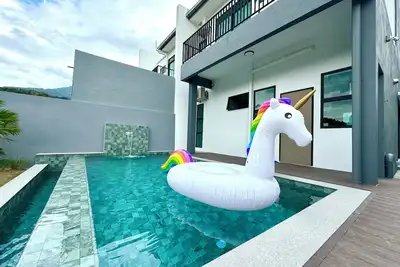 Charming 4-bedroom house with WiFi and Ac in lovely Langkawi