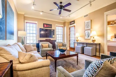 Image de The Hc, 2br Urban Escape by Velvet Ditch Villas