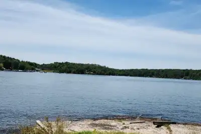 Image de Huge 8-bedroom home with Lake Access in White Lake