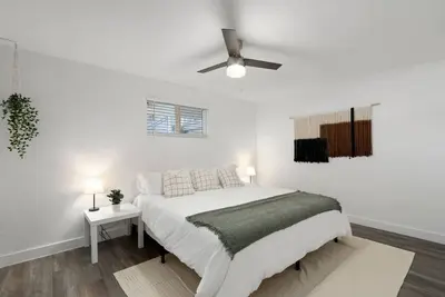 2 Bedroom | Walk to State Fair, Museums & Parks