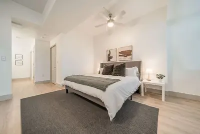 Image de Kensington 713 · 4 bed Suite - Stadium, Truist, University