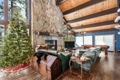 Image de New! Vacation Home 315 (3-Bedroom) - Pets Allowed by Bear Valley Vacation Rentals