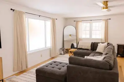 Image de Private Home Near I71, Snow Trails, Golf & Race Tracks