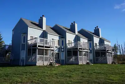 Image de Marina Point - Condo In Town