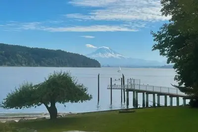Image de Cozy 2-bedroom house with amazing views in charming Gig Harbor