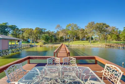 Image de Waterfront Lake Fork Getaway w\/ Dock Access