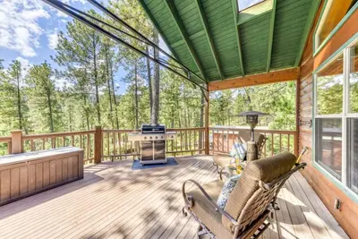 Image de Beary Happy Place:Cozy Mtn Cabin, Deck, Views, Trails