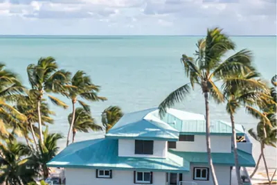 Image de Beautiful ocean front private beach 2-bedroom house gorgeous views Isla morada