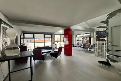 Image de Loft d'architecte-Ancien atelier aménagé