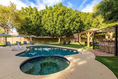 Image de Beautiful Resort Style Home w/ Heated Pool&Hot Tub