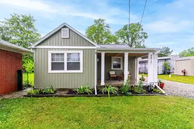 Image de Lakeside Oasis Cottage - Indian Lake!