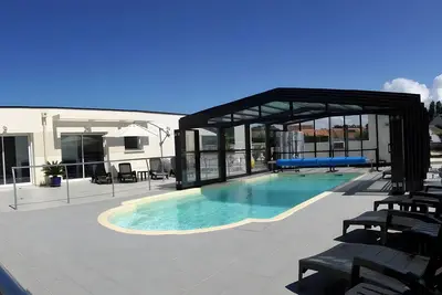 Image de Villa \"Madame\" – Les Thalassiles : Jardin, Piscine chauffée, Jacuzzi, à 200m de l’océan