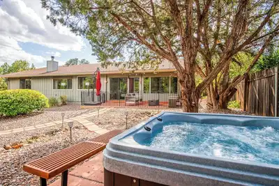 Image de West Sedona Hidden Gem! Hot Tub • Fire Pit • Game Room • Bbq • Walk to Trails