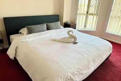 Image de Stunning 2 Bedroom 2 Bathroom Home