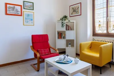 Image de Roomy Apartment near Pisa Train Station