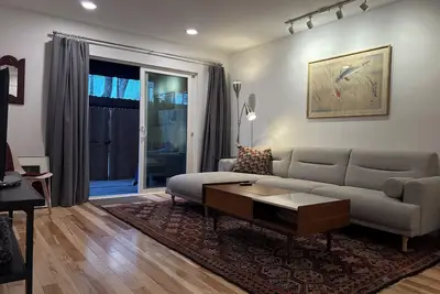 Image de Fresh, Clean & Hassle Free Newly Renovated & Fully Furnished 2 Bdrm