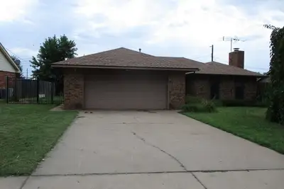 Image de Charming 3-bedroom house with WiFi, Ac and Jacuzzi in Ponca City