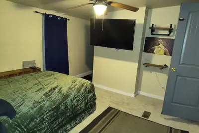 Image de Charming house w/WiFi and Ac in tranquil Wilson, walking distance to brewmasters
