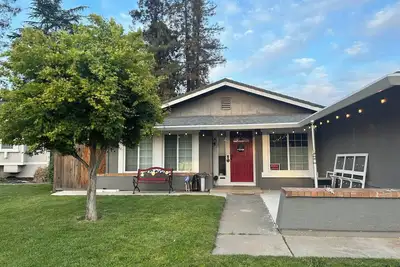 Image de Charming 3-bedroom house in beautiful Sacramento near Sac State