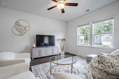 Image de Spacious 4b｜Pet Friendly｜Month2Month Available  #42243