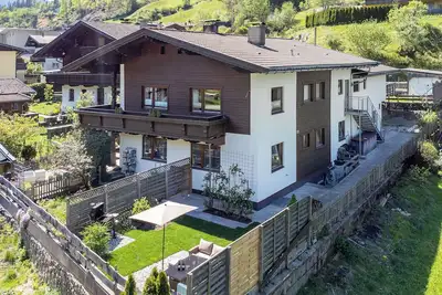 Image de Bel appartement spacieux avec jardin
