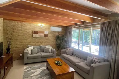 Image de Tranquil forest retreat, 800 meters from town centre.