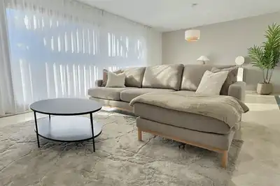 Image de Beautiful penthouse apartment with three large double bedrooms
